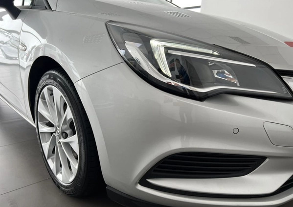 Opel Astra cena 38700 przebieg: 200000, rok produkcji 2017 z Kępno małe 631